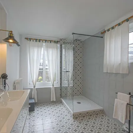 Luckey Homes - Rue Varin Онфлёр